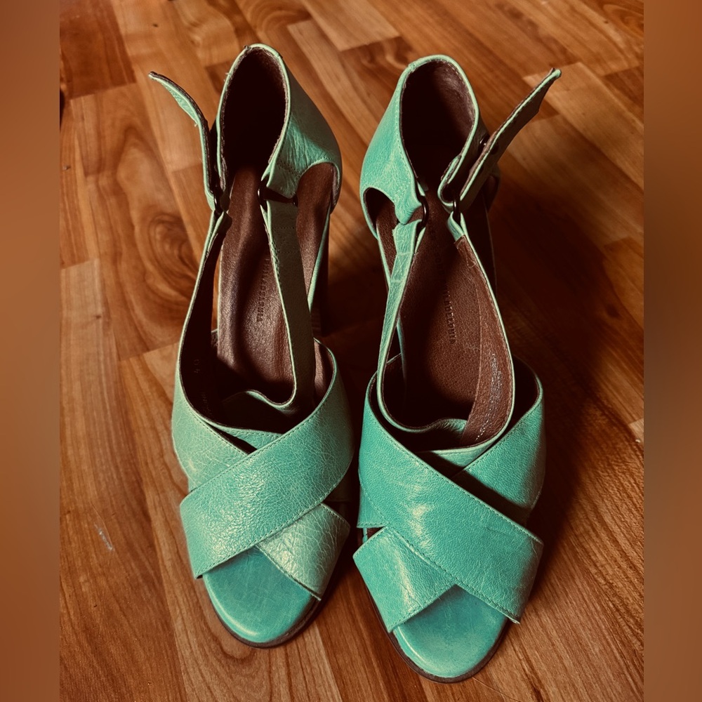 Anthropologie Schuler & Sons Philadelphia high heel Sandals.